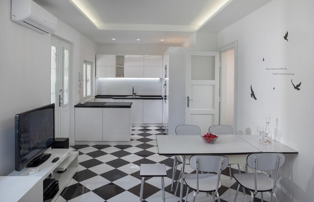 Db Interiors Split Exterior foto