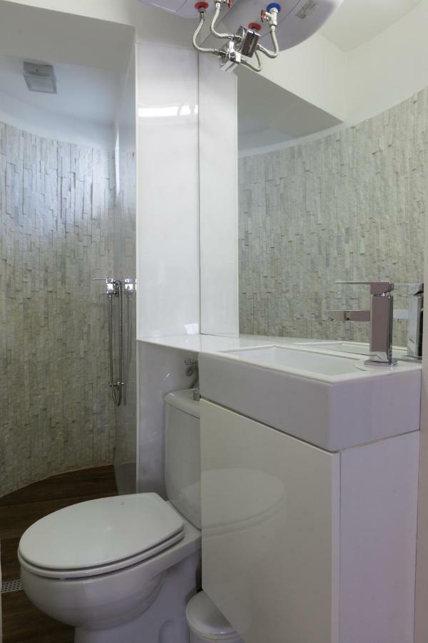 Db Interiors Split Exterior foto